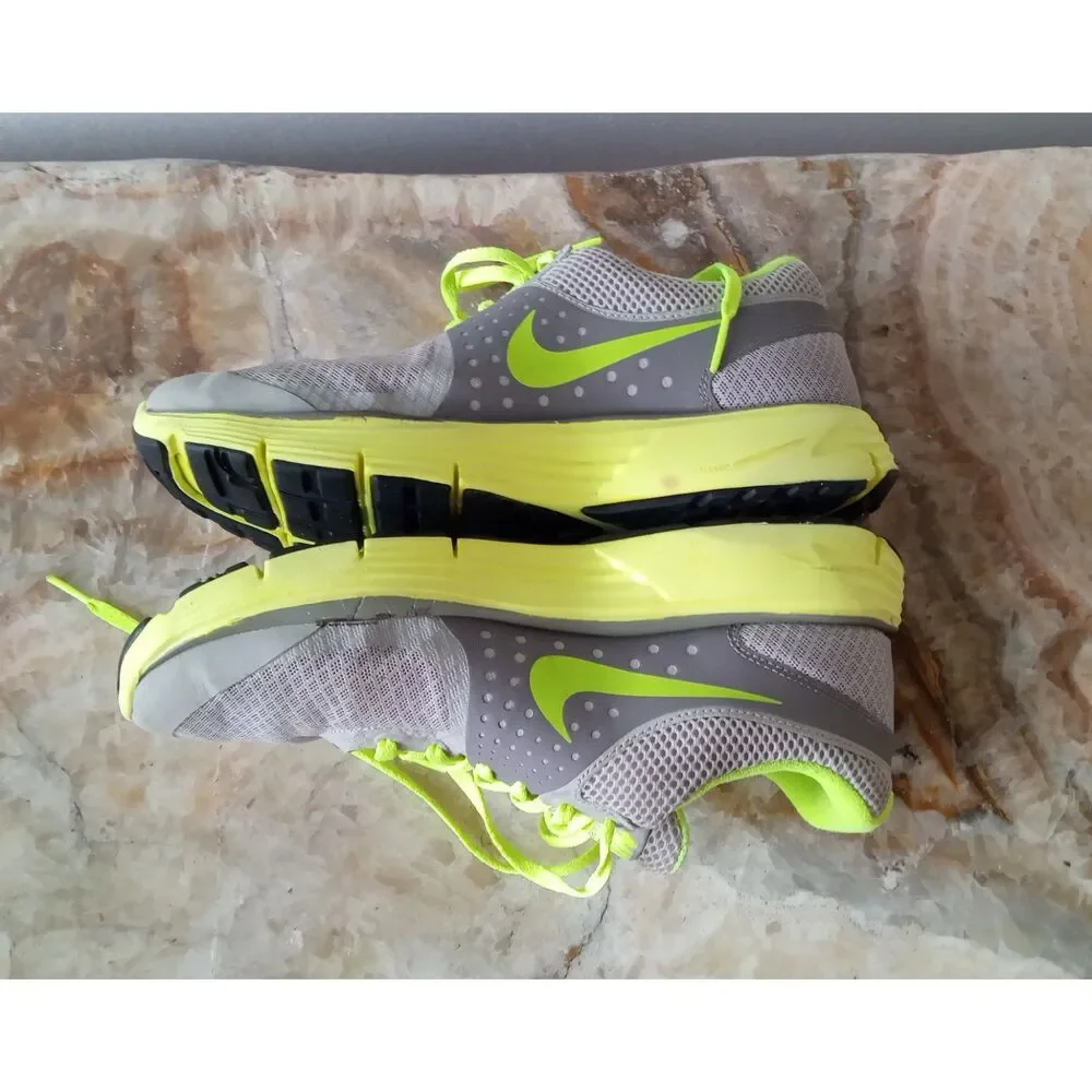 Nike LunarSwift Women's Size 7.5 gray/ green Sneakers